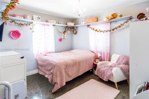 Купить виллу или дом в Окленд-Парк, Флорида 2 спальни, 79.52м2, № 1989353 - фото 18