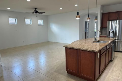 Casa en venta en Davenport, Florida, 3 dormitorios, 188.41 m2 № 2322835 - foto 6