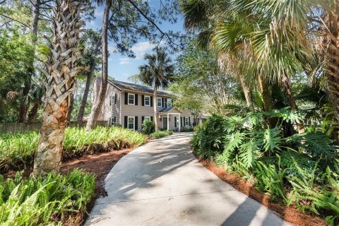 House in Cocoa, Florida 4 bedrooms, 269.23 sq.m. № 1757818 - photo 6