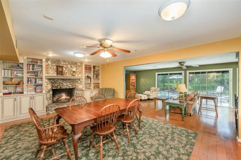 House in Cocoa, Florida 4 bedrooms, 269.23 sq.m. № 1757818 - photo 13