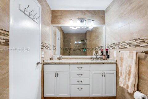 Villa ou maison à vendre à Miami, Floride: 3 chambres, 109.9 m2 № 2004596 - photo 21