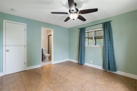 Villa ou maison à vendre à Tamarac, Floride: 2 chambres, 130.62 m2 № 2402692 - photo 15