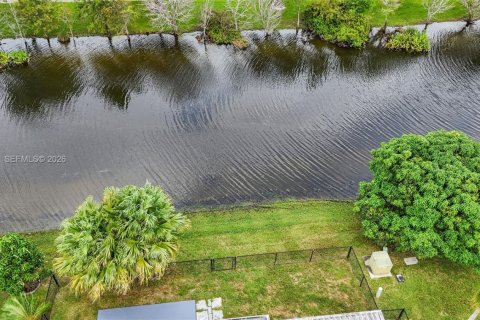 Villa ou maison à vendre à Tamarac, Floride: 2 chambres, 130.62 m2 № 2402692 - photo 3