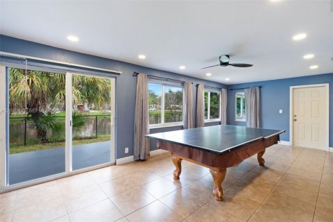 Villa ou maison à vendre à Tamarac, Floride: 2 chambres, 130.62 m2 № 2402692 - photo 10