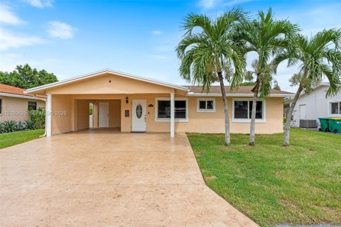 Villa ou maison à vendre à Tamarac, Floride: 2 chambres, 130.62 m2 № 2402692 - photo 4