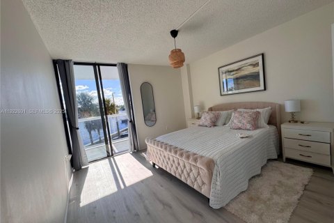 Condominio en venta en Aventura, Florida, 2 dormitorios, 106.47 m2 № 1986125 - foto 15