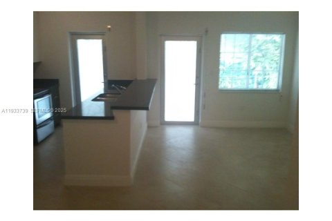 Appartement à louer à Miami Beach, Floride: 1 chambre № 1991999 - photo 2