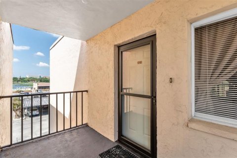 Condo in Lakeland, Florida, 2 bedrooms  № 2105037