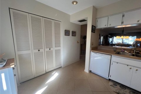Villa ou maison à louer à Venice, Floride: 2 chambres, 109.16 m2 № 2299019 - photo 22