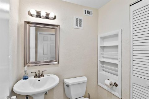 Condominio en venta en Venice, Florida, 2 dormitorios, 88.81 m2 № 1796781 - foto 15