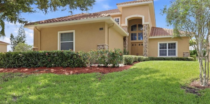 Villa ou maison à Safety Harbor, Floride 3 chambres, 263.47 m2 № 2406313