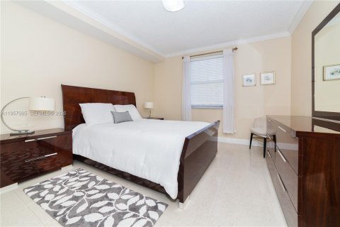 Купить кондоминиум в Санни-Айлс-Бич, Флорида 3 спальни, 117.43м2, № 2017933 - фото 14