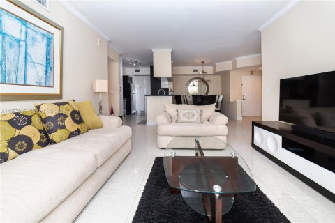 Купить кондоминиум в Санни-Айлс-Бич, Флорида 3 спальни, 117.43м2, № 2017933 - фото 10