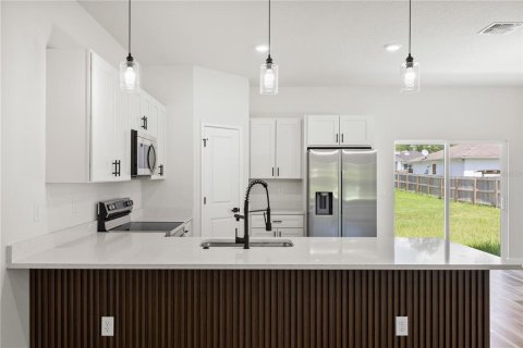 House in Ocala, Florida 4 bedrooms, 170.29 sq.m. № 1915735 - photo 8