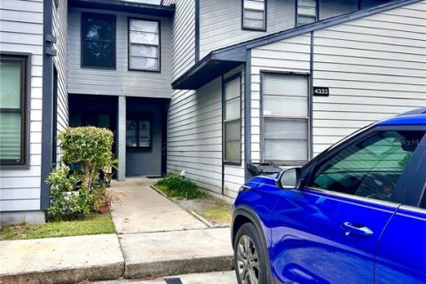 Townhouse in Gainesville, Florida 2 bedrooms, 112.23 sq.m. № 1906459 - photo 1