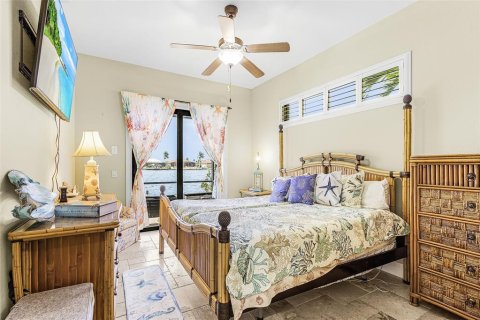 Casa en venta en Cape Coral, Florida, 3 dormitorios, 279.82 m2 № 2294750 - foto 30