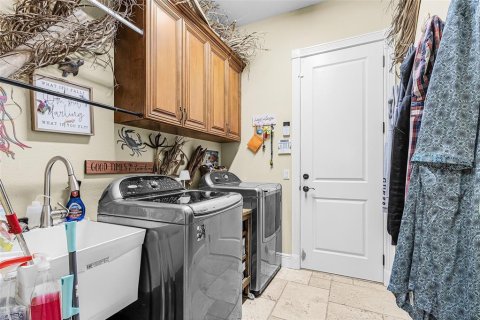 Casa en venta en Cape Coral, Florida, 3 dormitorios, 279.82 m2 № 2294750 - foto 20