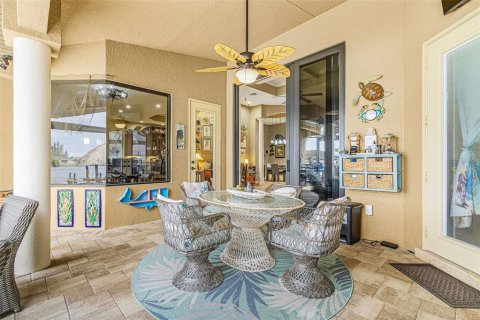 Casa en venta en Cape Coral, Florida, 3 dormitorios, 279.82 m2 № 2294750 - foto 22