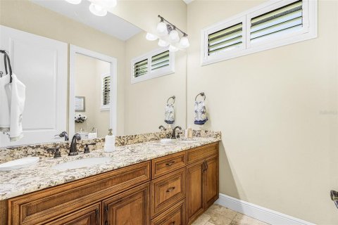 Casa en venta en Cape Coral, Florida, 3 dormitorios, 279.82 m2 № 2294750 - foto 28
