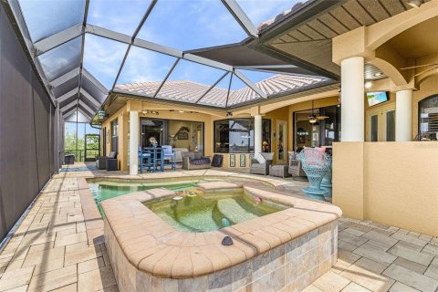 Casa en venta en Cape Coral, Florida, 3 dormitorios, 279.82 m2 № 2294750 - foto 24