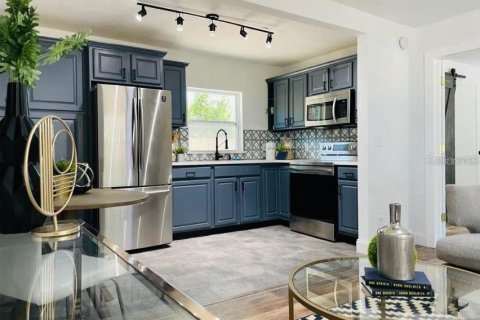 Casa en venta en Saint Petersburg, Florida, 1 dormitorio, 51.56 m2 № 1904770 - foto 6