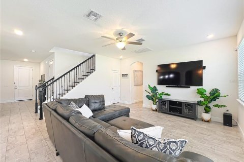 House in Apopka, Florida 6 bedrooms, 301.1 sq.m. № 1771309 - photo 21