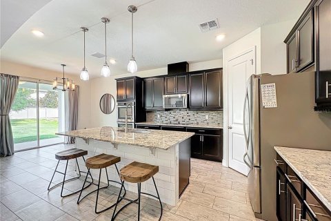 House in Apopka, Florida 6 bedrooms, 301.1 sq.m. № 1771309 - photo 11