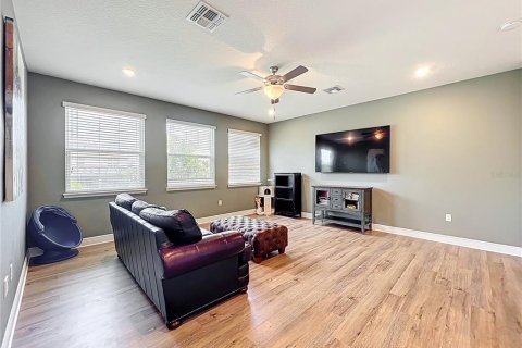 House in Apopka, Florida 6 bedrooms, 301.1 sq.m. № 1771309 - photo 27