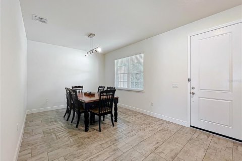 House in Apopka, Florida 6 bedrooms, 301.1 sq.m. № 1771309 - photo 6
