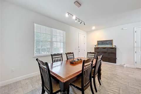 House in Apopka, Florida 6 bedrooms, 301.1 sq.m. № 1771309 - photo 7