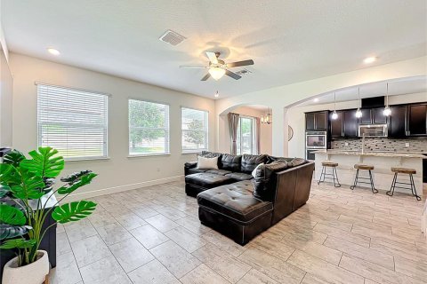 House in Apopka, Florida 6 bedrooms, 301.1 sq.m. № 1771309 - photo 23
