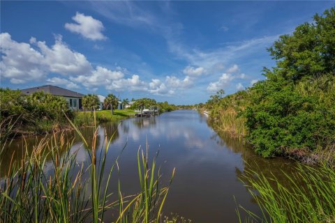 Villa ou maison à vendre à Port Charlotte, Floride: 3 chambres, 218.23 m2 № 2142953 - photo 8