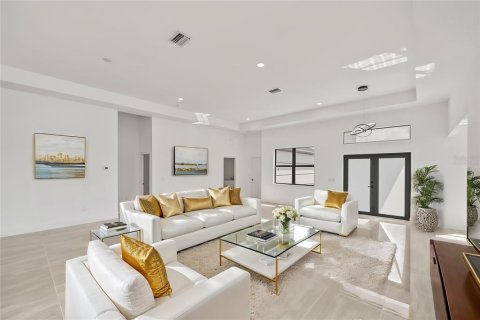 Villa ou maison à vendre à Port Charlotte, Floride: 3 chambres, 218.23 m2 № 2142953 - photo 3