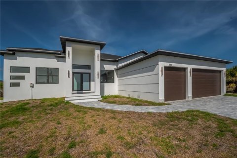 Villa ou maison à vendre à Port Charlotte, Floride: 3 chambres, 218.23 m2 № 2142953 - photo 10