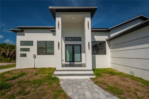 Villa ou maison à vendre à Port Charlotte, Floride: 3 chambres, 218.23 m2 № 2142953 - photo 2