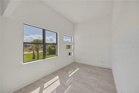 Villa ou maison à vendre à Port Charlotte, Floride: 3 chambres, 218.23 m2 № 2142953 - photo 20