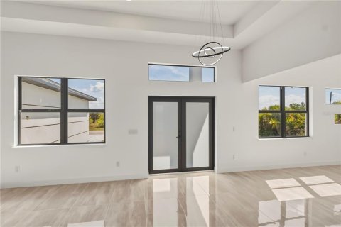 Villa ou maison à vendre à Port Charlotte, Floride: 3 chambres, 218.23 m2 № 2142953 - photo 11
