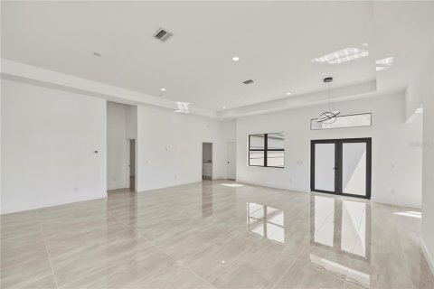 Villa ou maison à vendre à Port Charlotte, Floride: 3 chambres, 218.23 m2 № 2142953 - photo 14