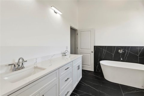 Villa ou maison à vendre à Port Charlotte, Floride: 3 chambres, 218.23 m2 № 2142953 - photo 25