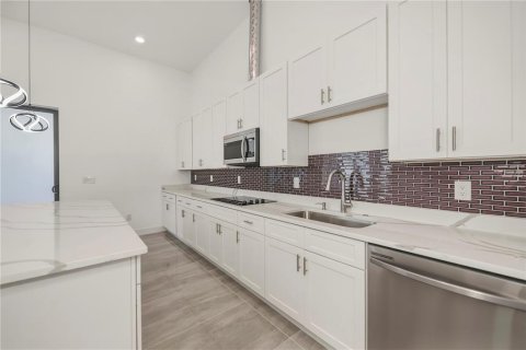 Villa ou maison à vendre à Port Charlotte, Floride: 3 chambres, 218.23 m2 № 2142953 - photo 4