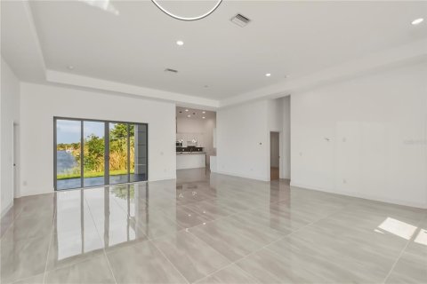 Villa ou maison à vendre à Port Charlotte, Floride: 3 chambres, 218.23 m2 № 2142953 - photo 13