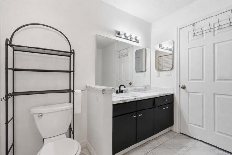 Copropriété à vendre à Tampa, Floride: 2 chambres, 105.17 m2 № 2105020 - photo 16