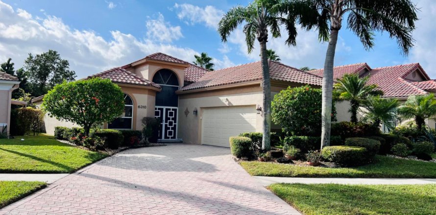 Casa en Boynton Beach, Florida 3 dormitorios, 247.31 m2 № 819195