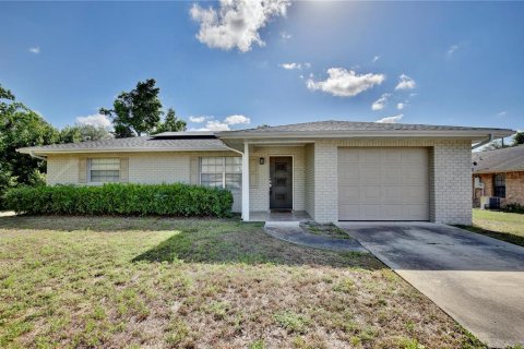 House in Deltona, Florida 2 bedrooms, 96.43 sq.m. № 2127253 - photo 4