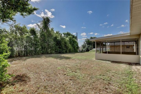 House in Deltona, Florida 2 bedrooms, 96.43 sq.m. № 2127253 - photo 3