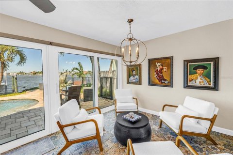 Villa ou maison à vendre à Redington Shores, Floride: 3 chambres, 178.28 m2 № 2415391 - photo 22