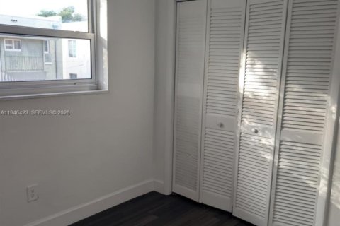 Apartment in Miami, Florida 2 bedrooms, 427.54 sq.m. № 2002765 - photo 8