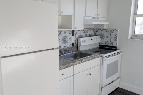 Apartment in Miami, Florida 2 bedrooms, 427.54 sq.m. № 2002765 - photo 11