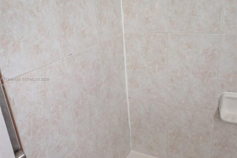 Apartment in Miami, Florida 2 bedrooms, 427.54 sq.m. № 2002765 - photo 15