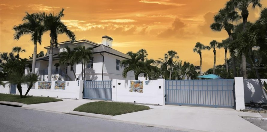 Casa en Sarasota, Florida 4 dormitorios, 431.53 m2 № 1903570